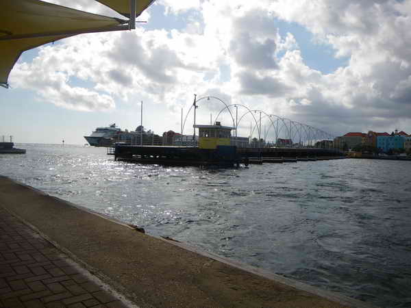 Floating Bridge - Queen Emma Bridge Floating Bridge - Queen Emma Bridge