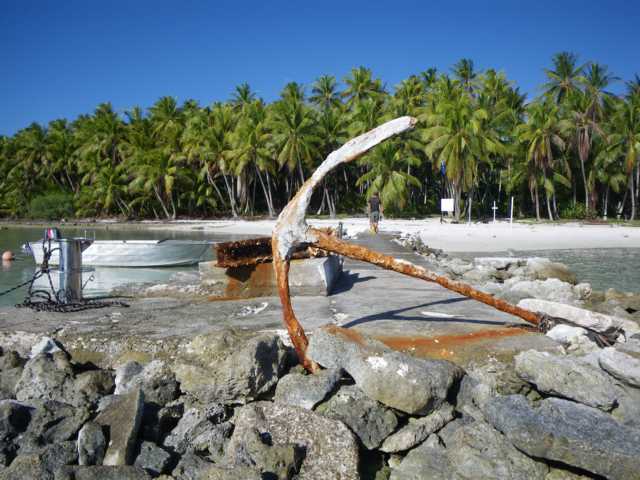 Dinghydock mit Verzierung